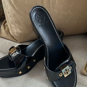 Tory Burch pantent leather wedges size 8.5